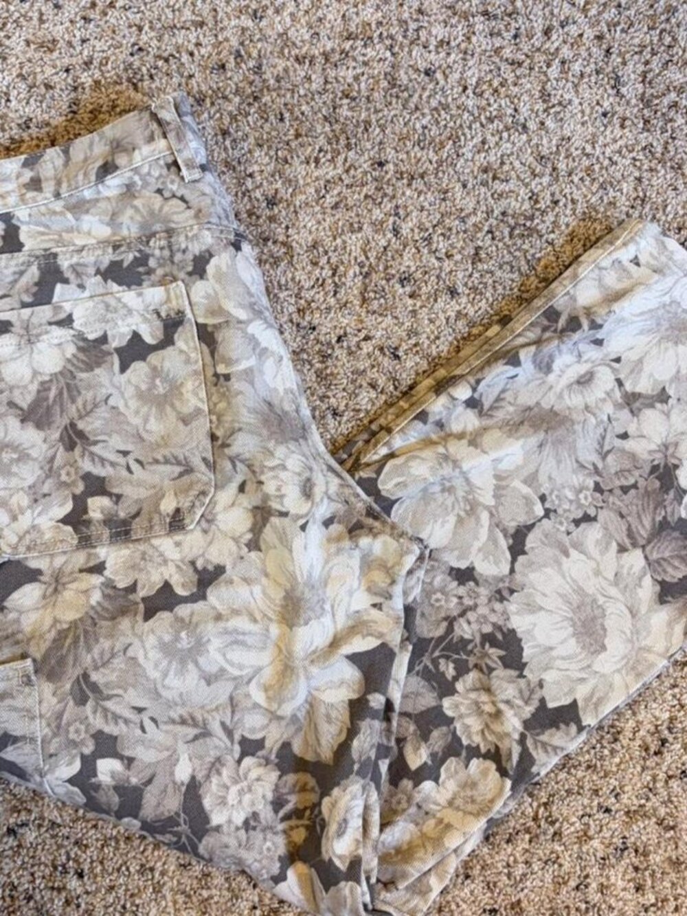Pacsun Men's Floral Print Pants - Picture 5 of 7